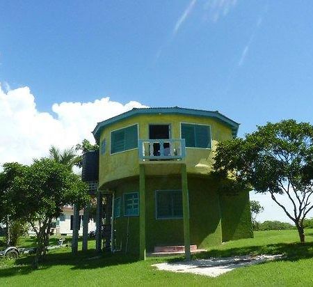 Waikiki Guest House Treasure Beach Ngoại thất bức ảnh