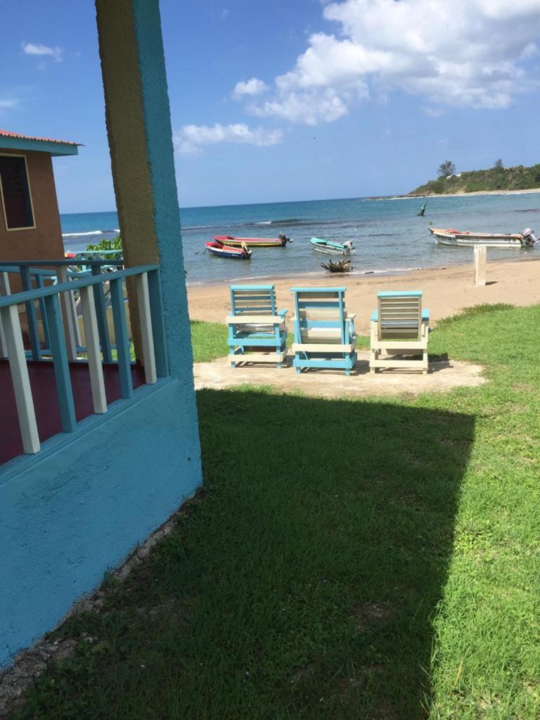 Waikiki Guest House Treasure Beach Ngoại thất bức ảnh